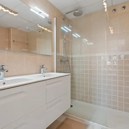 Sea View Flat Close To The *