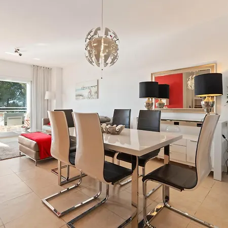 Sea View Flat Close To The * Estepona