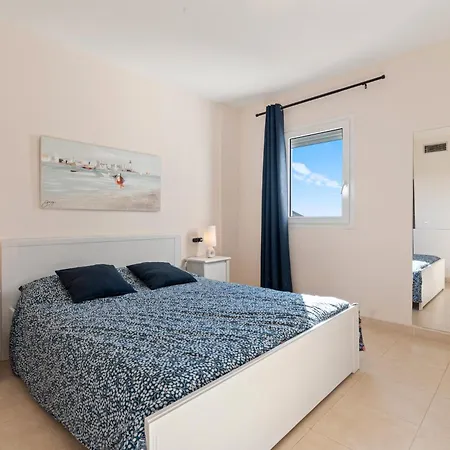 Sea View Flat Close To The *