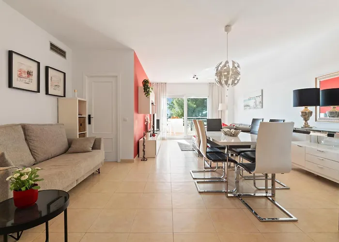 Sea View Flat Close To The Estepona