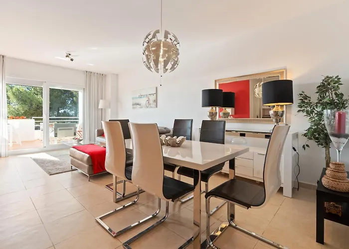 Sea View Flat Close To The * Estepona